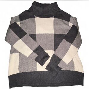 Tahari Black and Cream Turtleneck Sweater